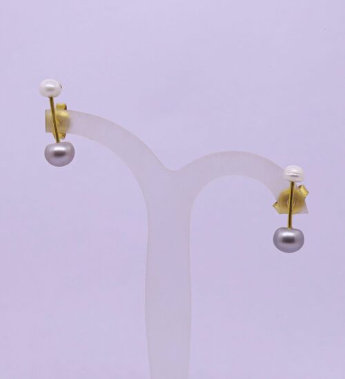 White & grey pearl earrings